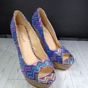 Shoe Dazzle Multicolor Zigzag Peep Toe Wedges